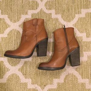 Musse & Cloud Leather Josie Boots.